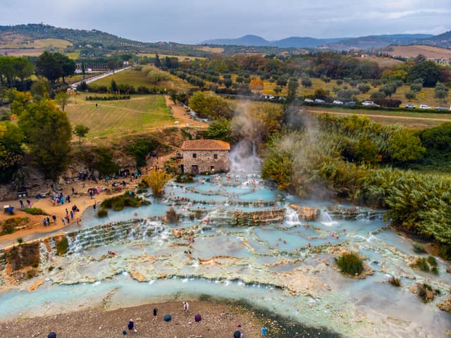 Relaxare după muncă: cultura băilor calde