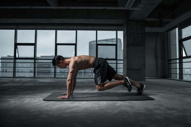 Exerciții simple pentru întărirea musculaturii feselor