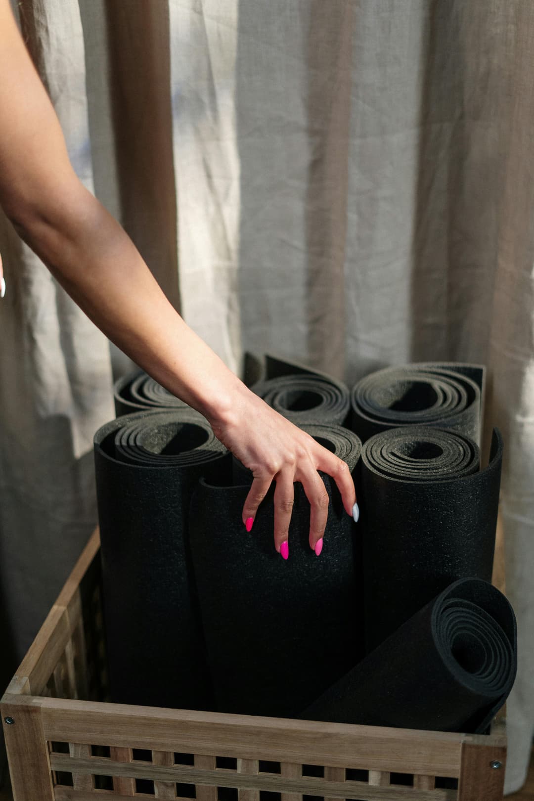 Pilates sau Yoga? Ce să alegi în funcție de obiective