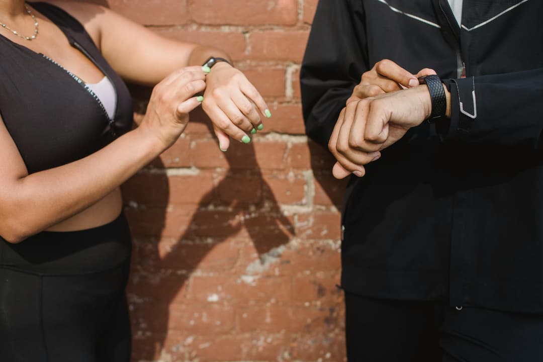 Gadgeturi fitness: merită să investești într-un tracker de activitate?
