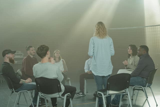 Socializarea: de ce este importantă pentru starea ta de bine