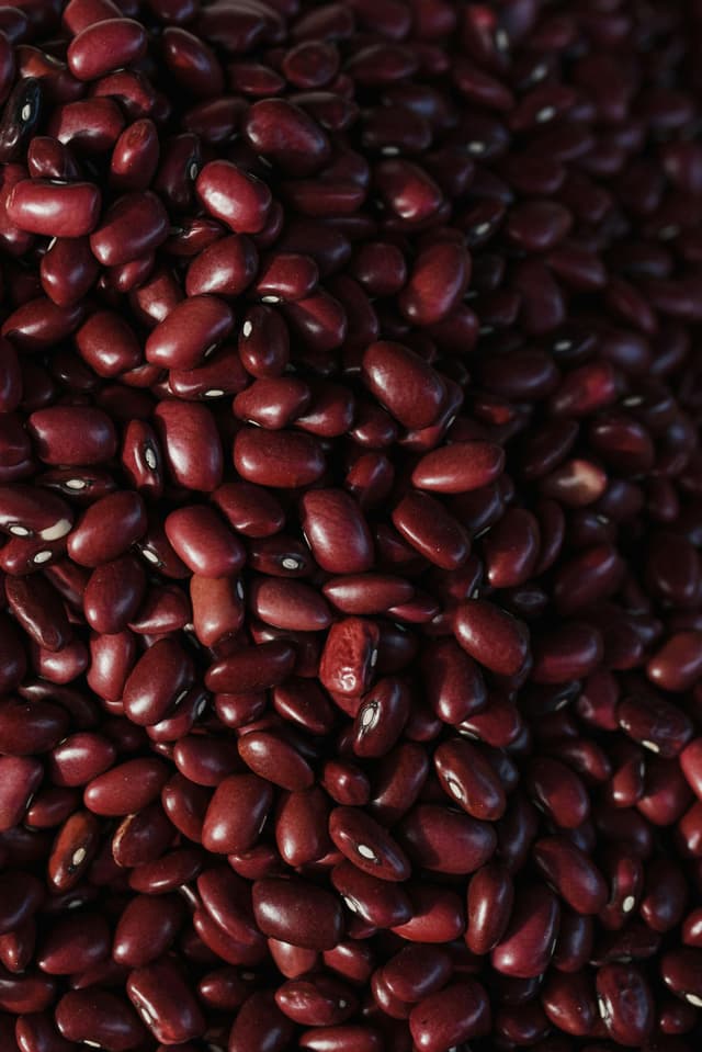 Top 10 surse vegetale de proteine pentru vegetarieni