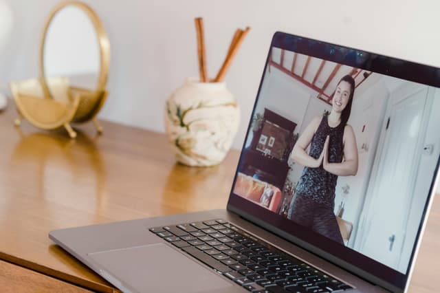 Digital nomad și sănătate: cum să rămâi sănătos călătorind