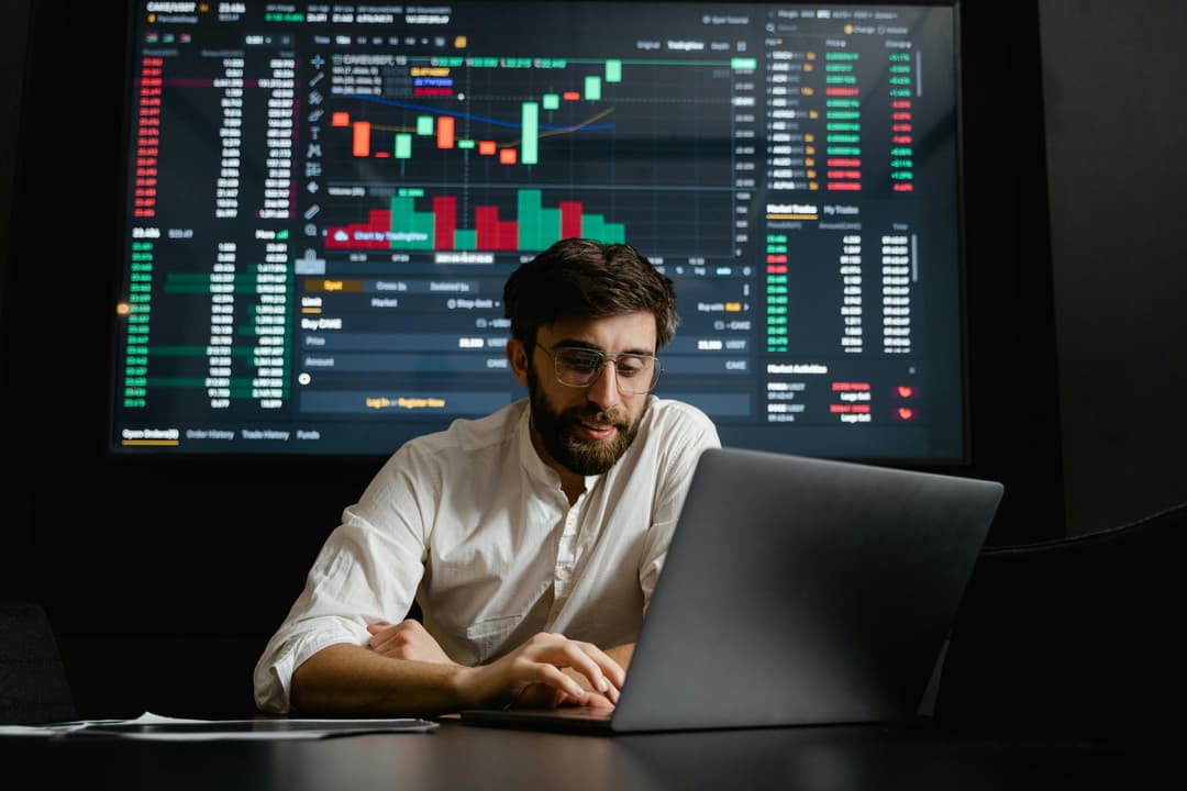 Detox digital: cum reduci dependența de ecrane